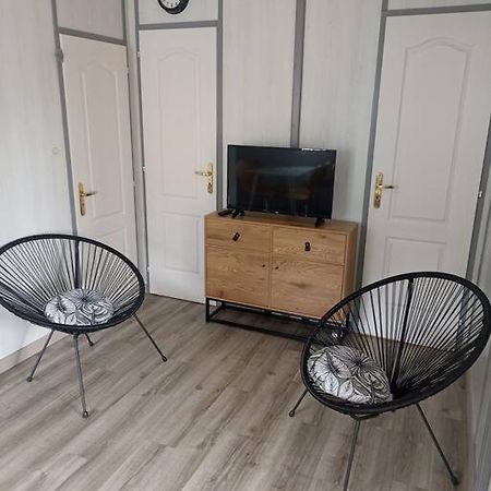 Chalet 4 Personnes Au Calme Daire Sulniac Dış mekan fotoğraf